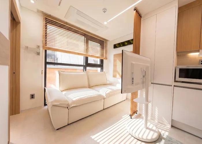 Ananda Full-service In Gangnam 5 Min Metro