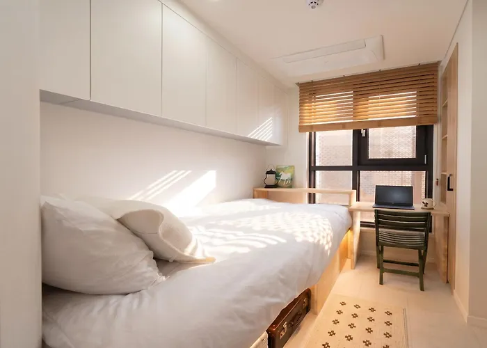 Ananda Full-service In Gangnam 5 Min Metro アパート *