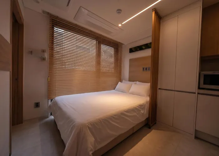 Ananda Full-service In Gangnam 5 Min Metro アパート *